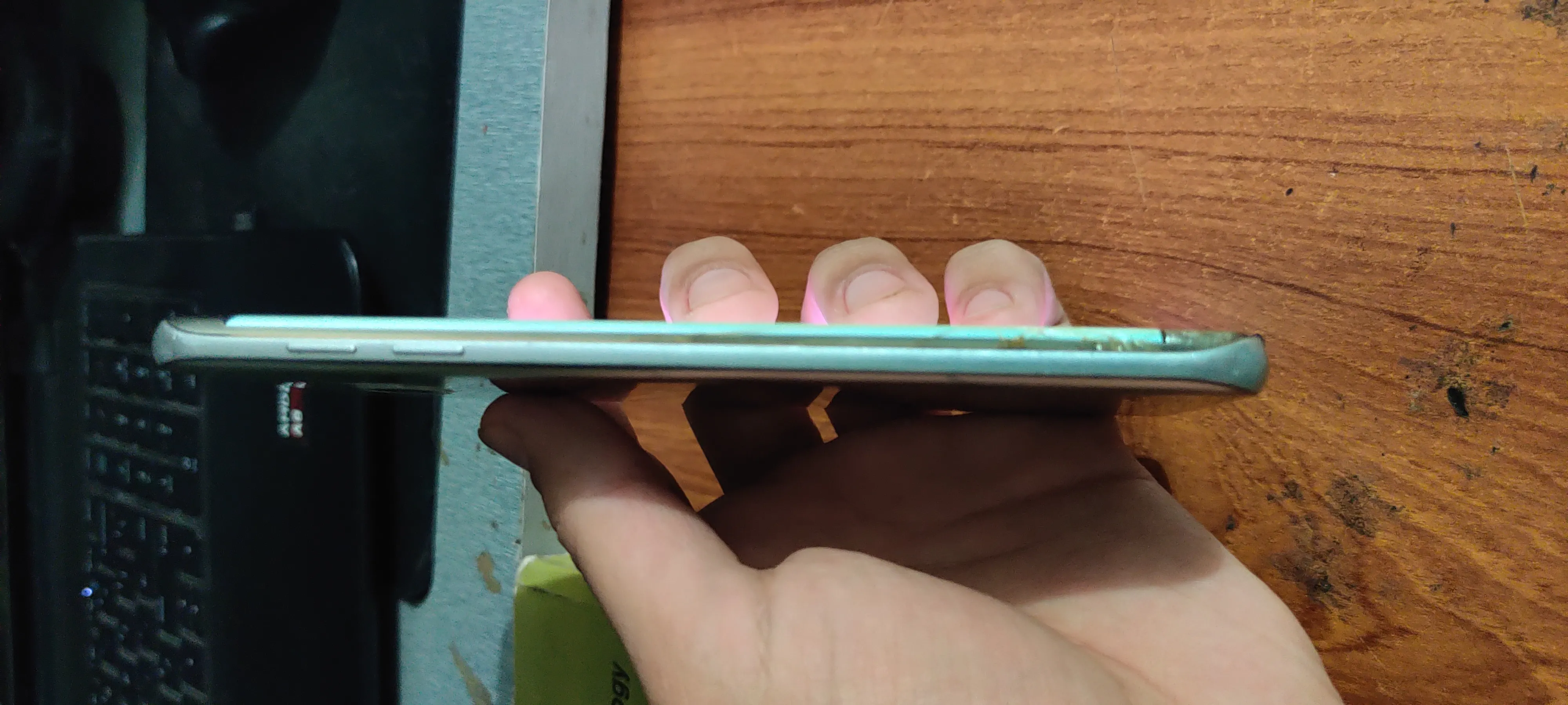 Selling s7 edge URGENTLY - photo 1