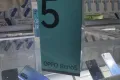 Oppo Reno 5 new pack set - Photos
