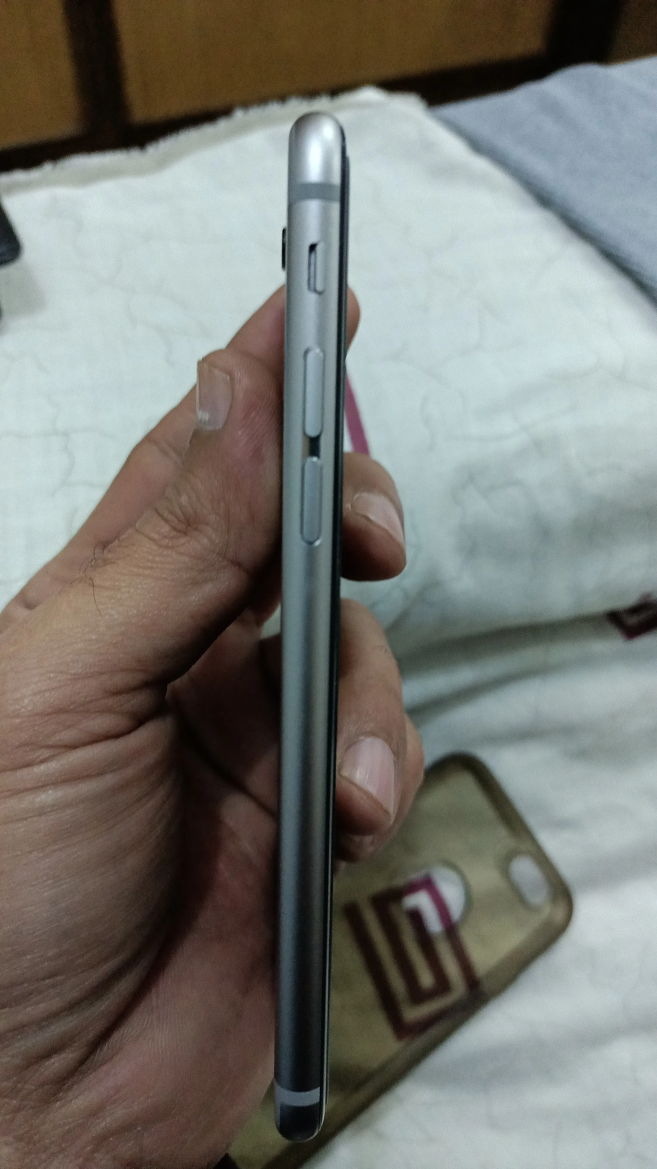 iPhone 6 s - photo 2