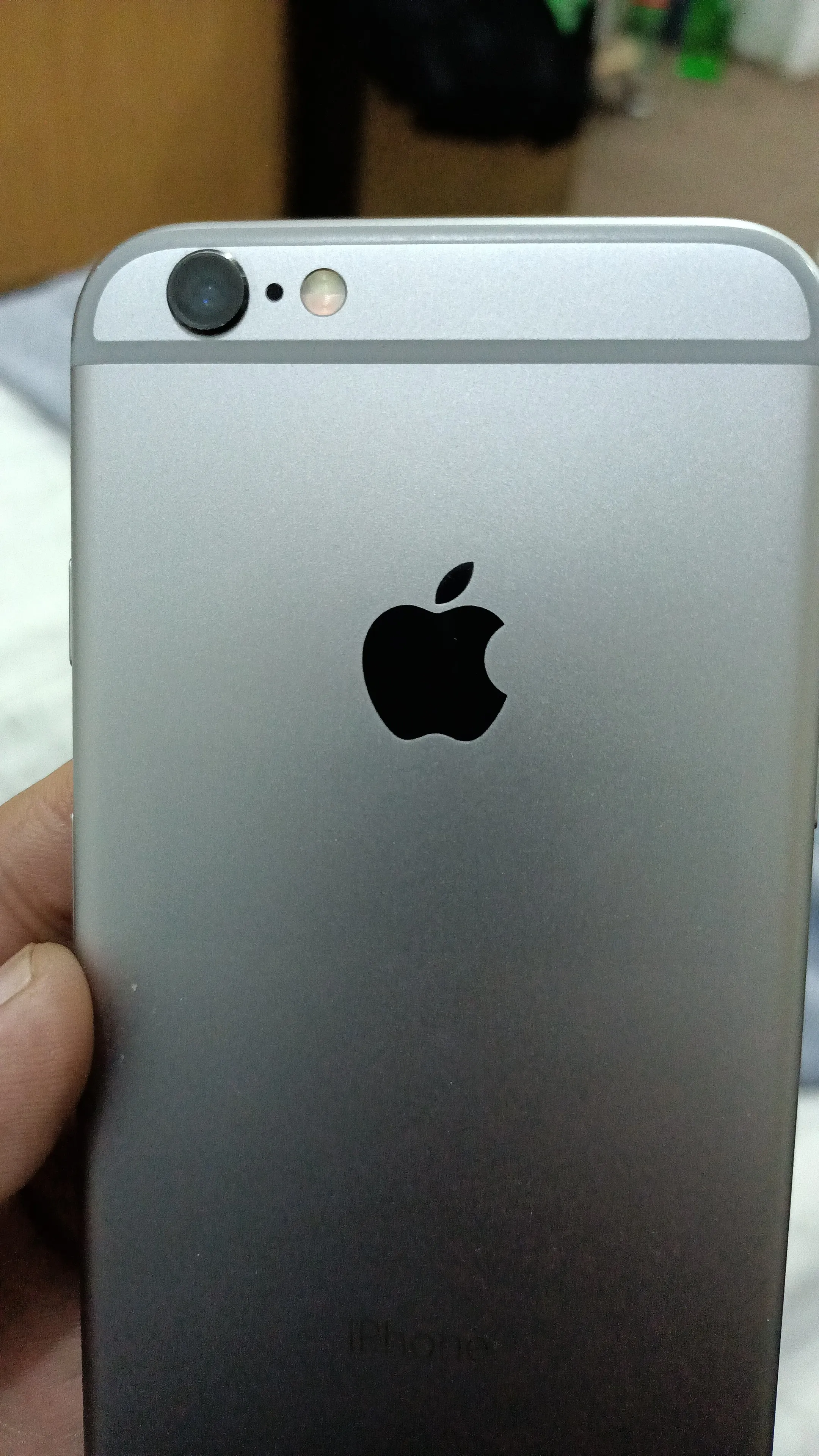 iPhone 6 s - photo 1