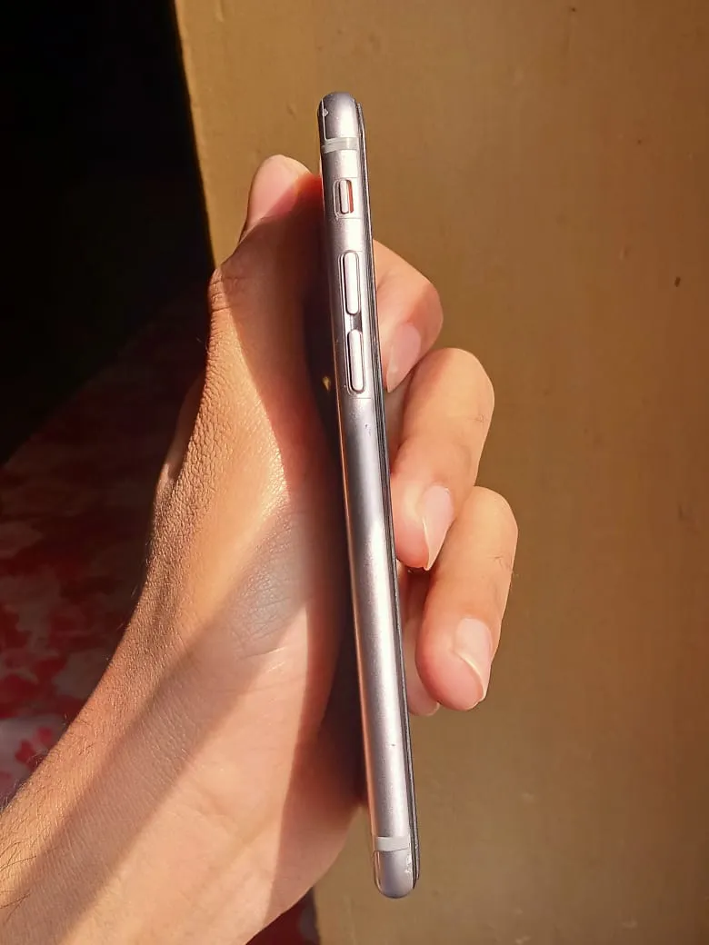 Iphone 6s - photo 2