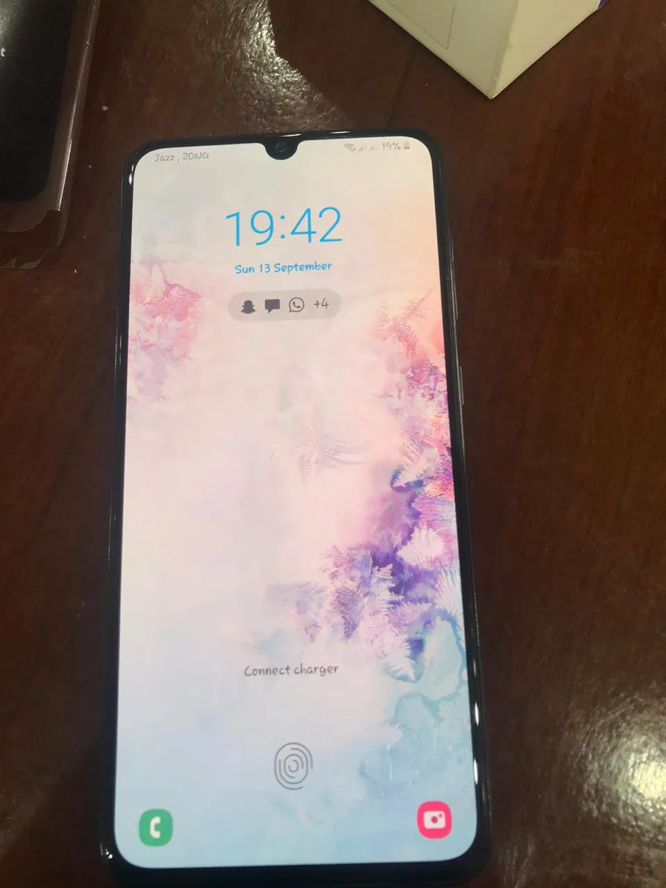 Samsung Galaxy A70 - photo 1