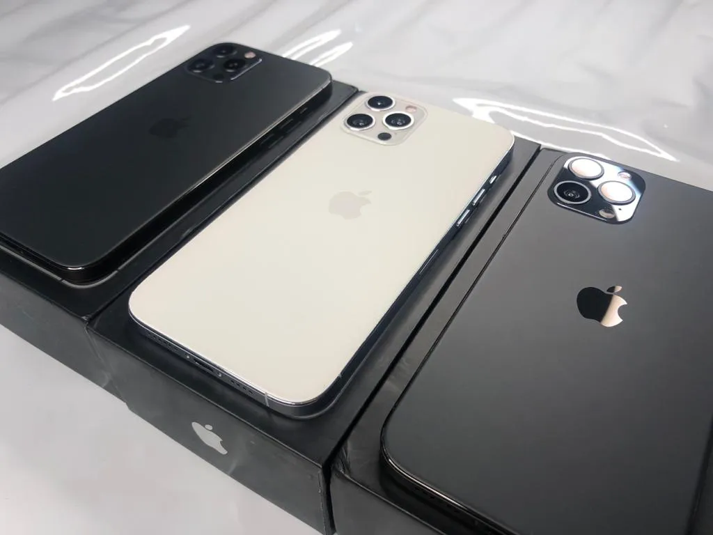 iphone 12 pro max - photo 1