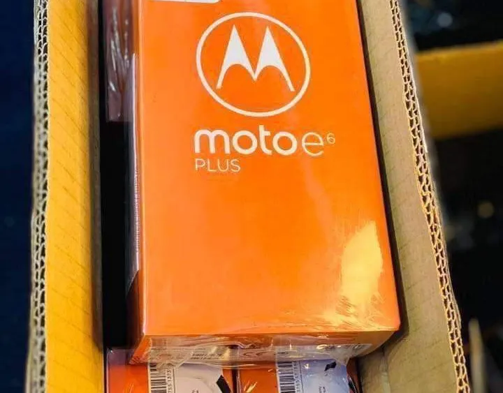 moto E6 plus 4/64 - photo 1