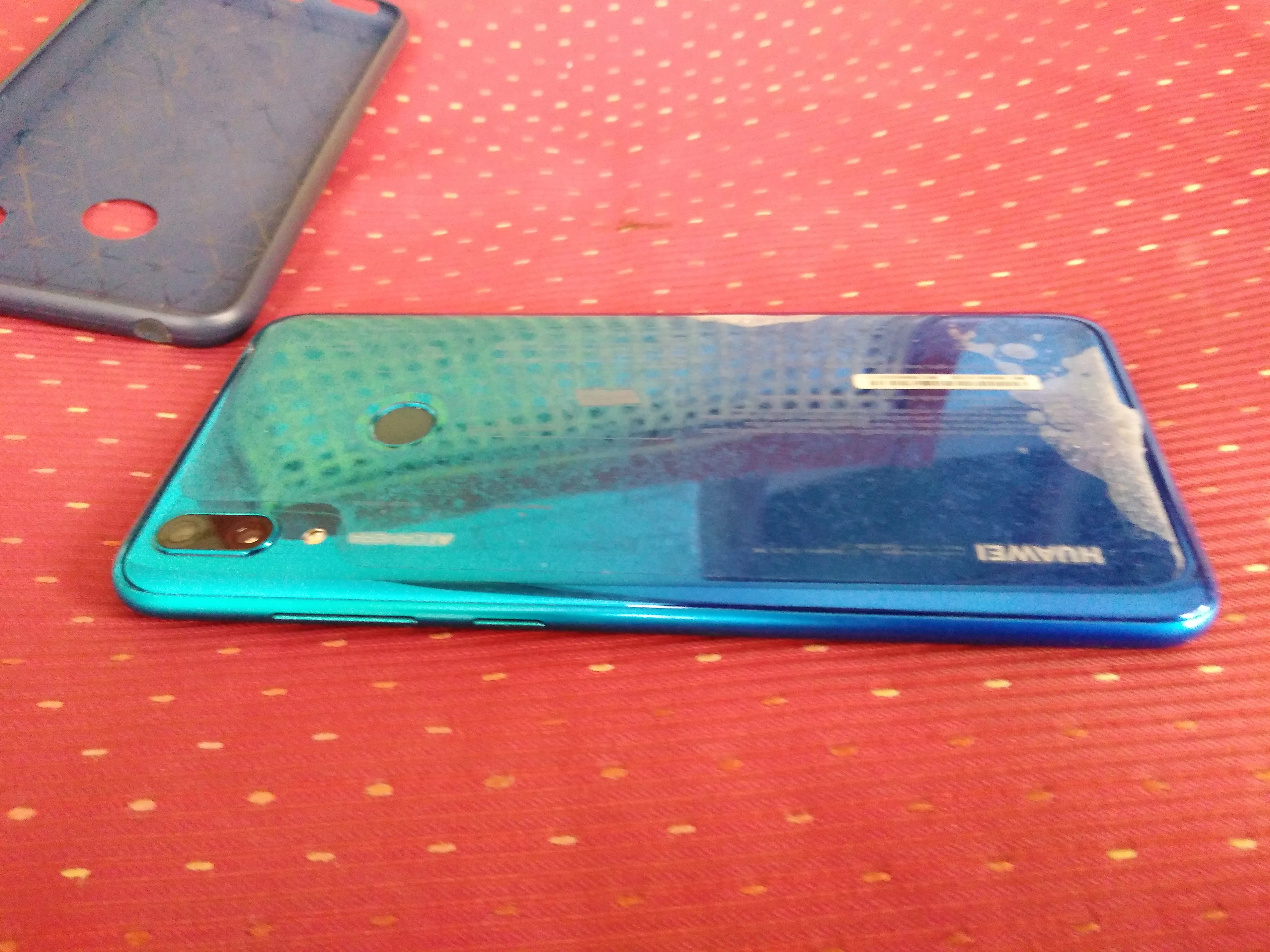 Huawei Y7 prime 2019 - photo 2