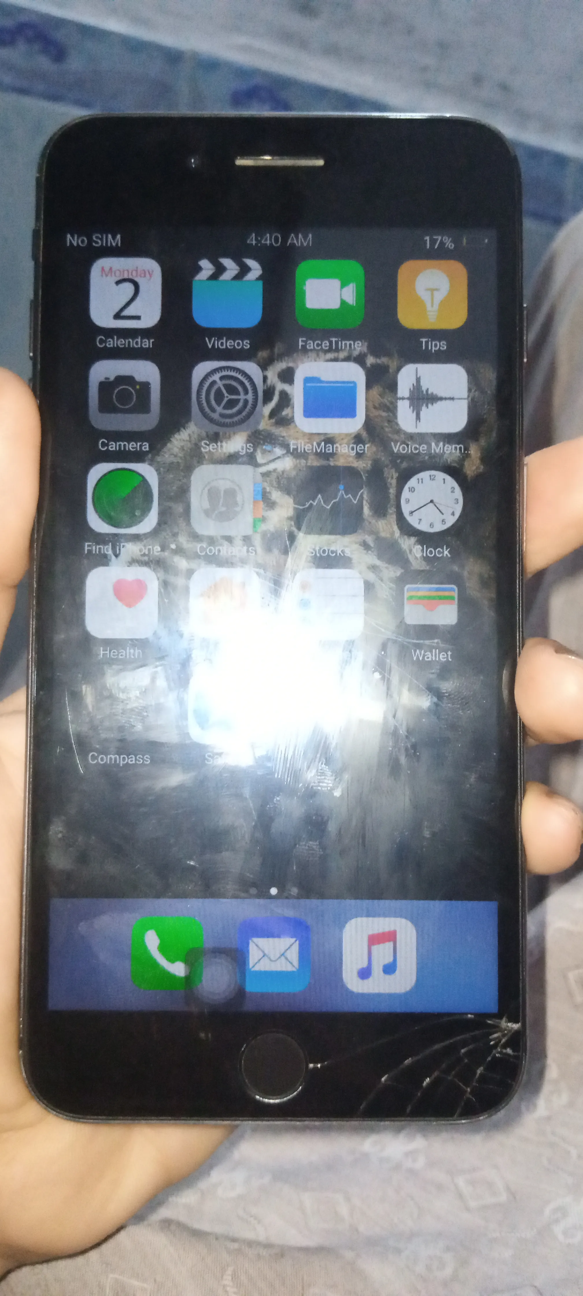 IPhone 8 plus - photo 1