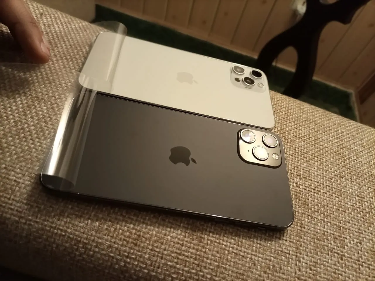 iPhone 12Pro Max - photo 3