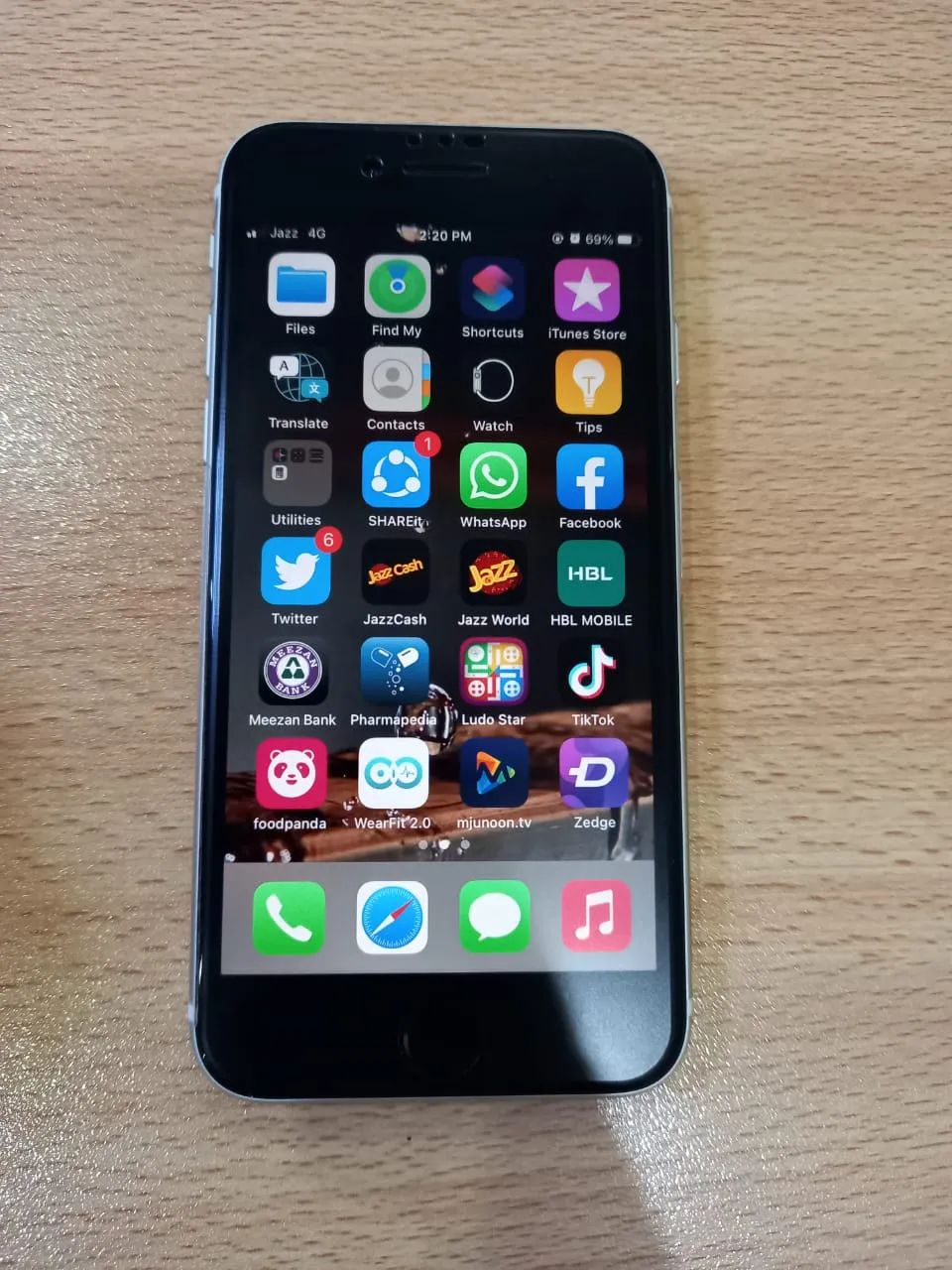 I PHONE SE 2020 - photo 1