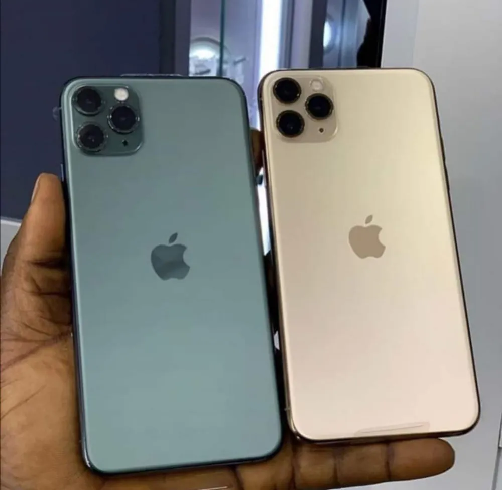 Iphone 12 Pro Max - photo 3