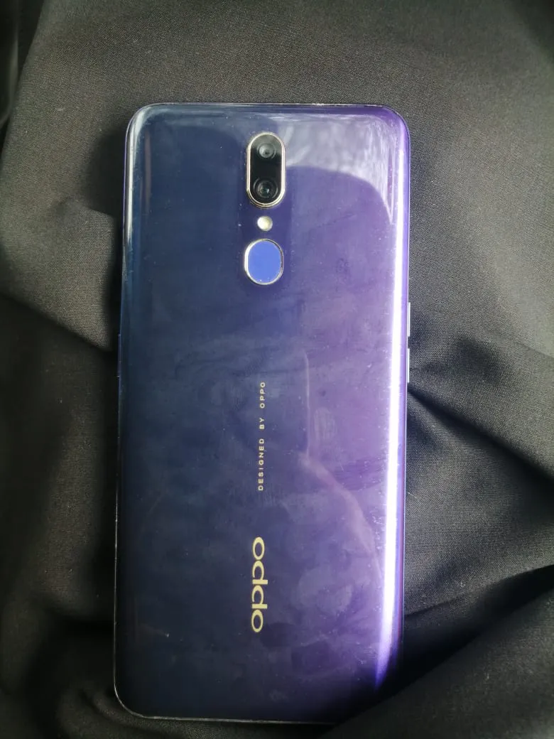 Oppo F11 - photo 1