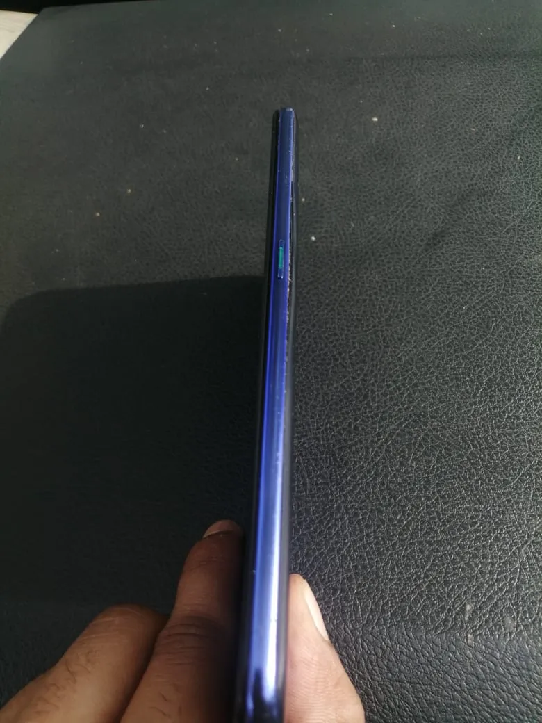 Oppo F11 - photo 2