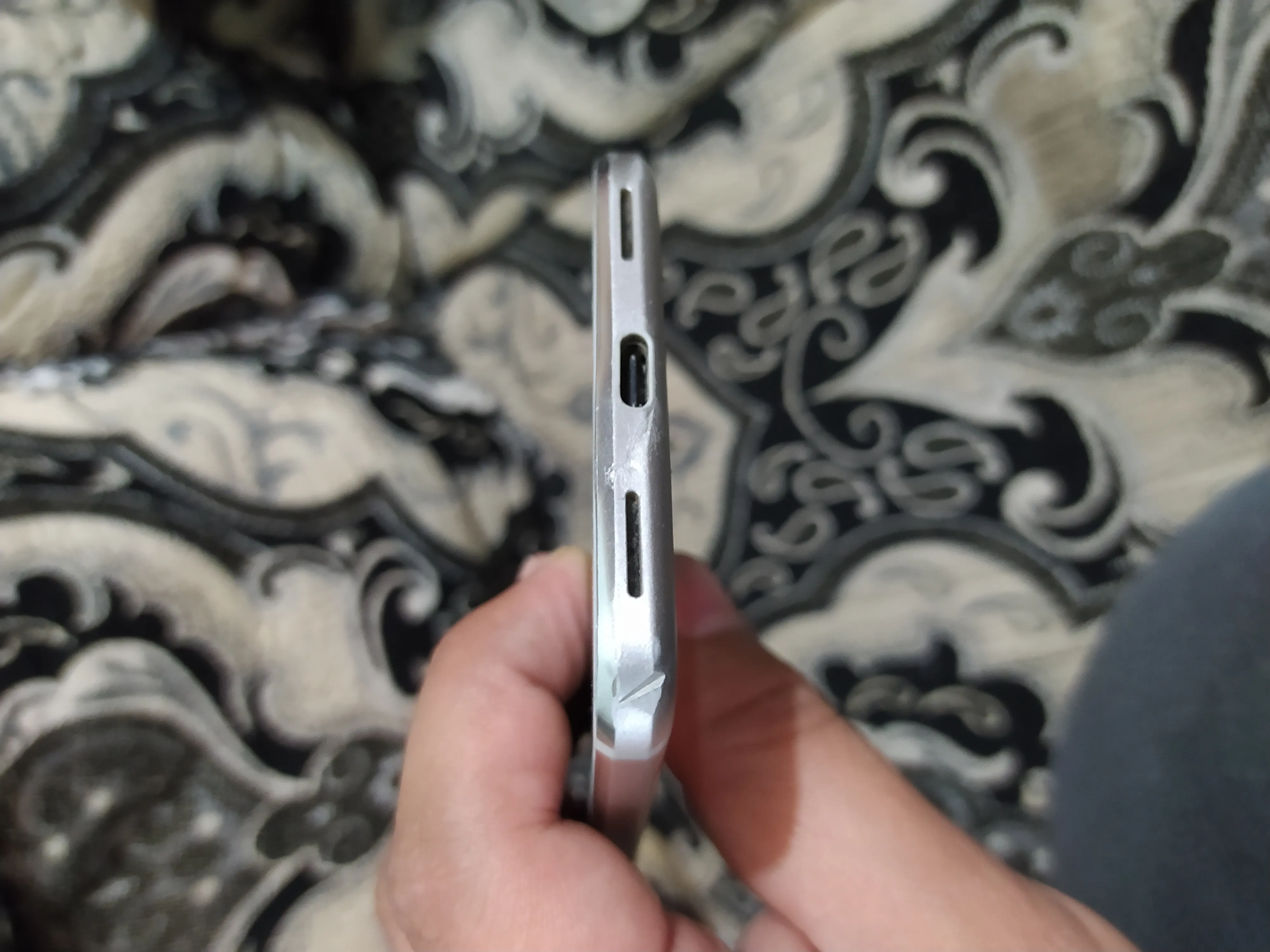 Google Pixel 1 (4/32) - photo 2