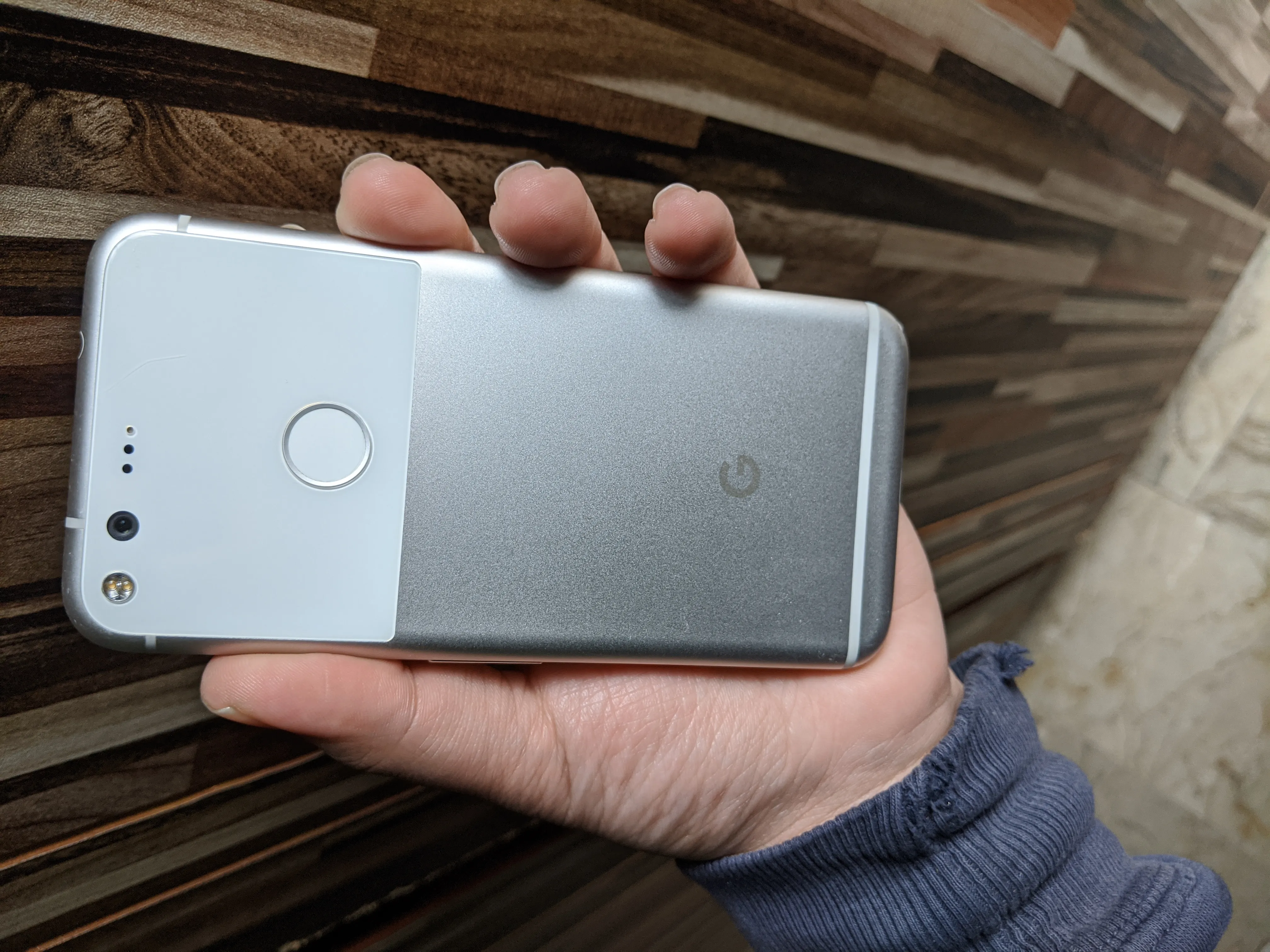 Google Pixel 1 (4/32) - photo 1