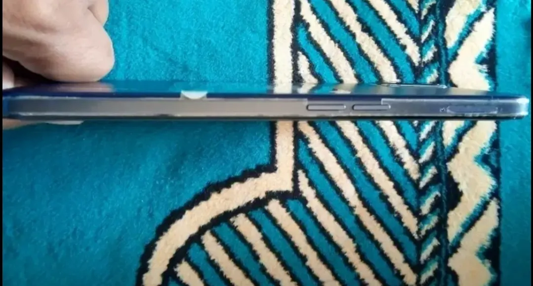 Oppo F17 - photo 2
