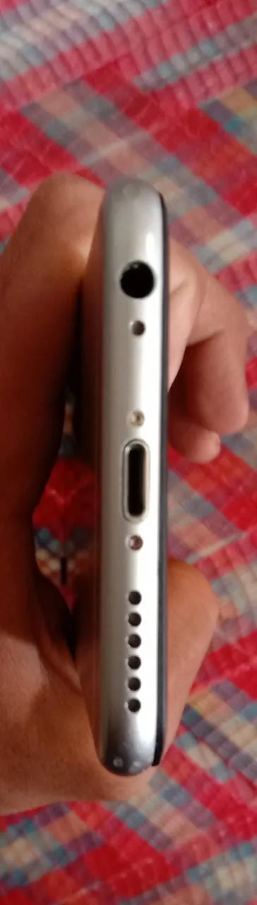 iPhone 6 - photo 2