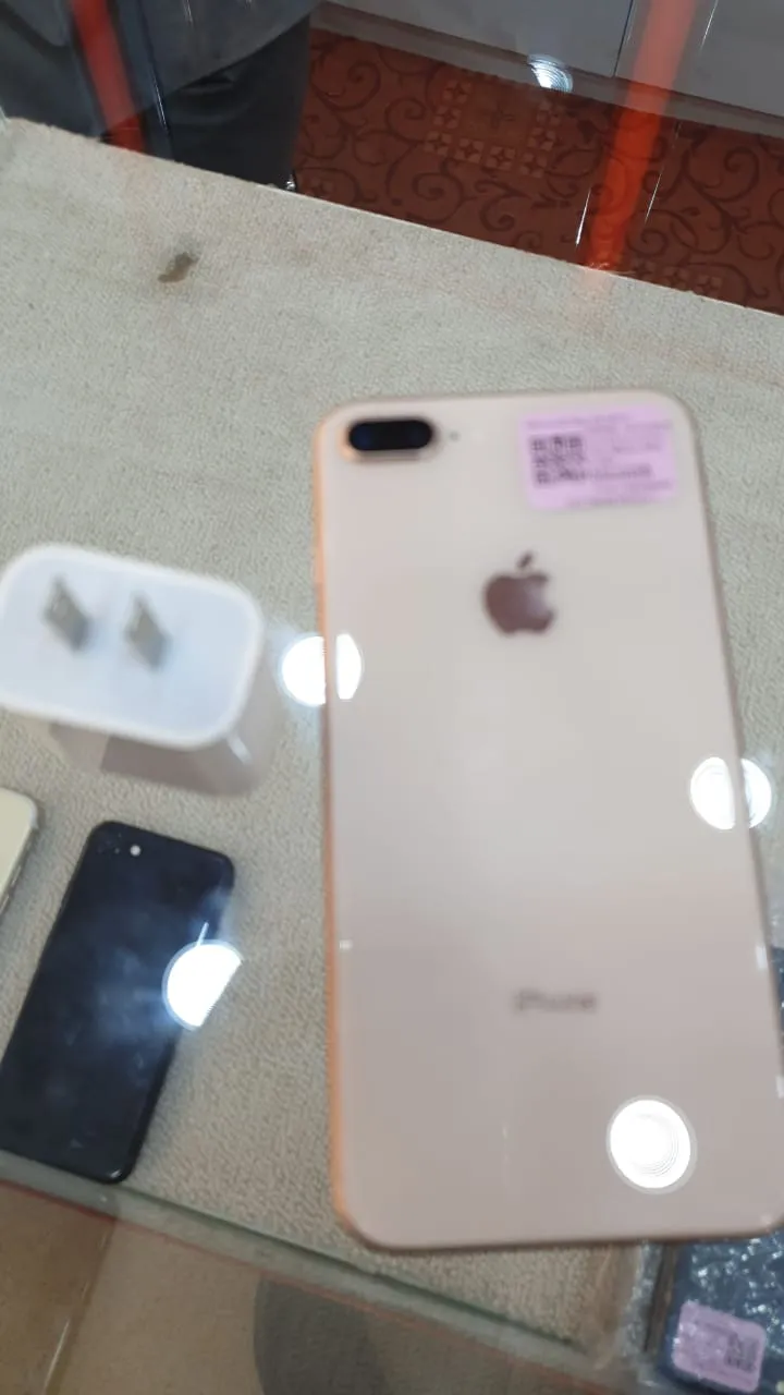 iphone 8 plus good condition koi scrathes nai - photo 1