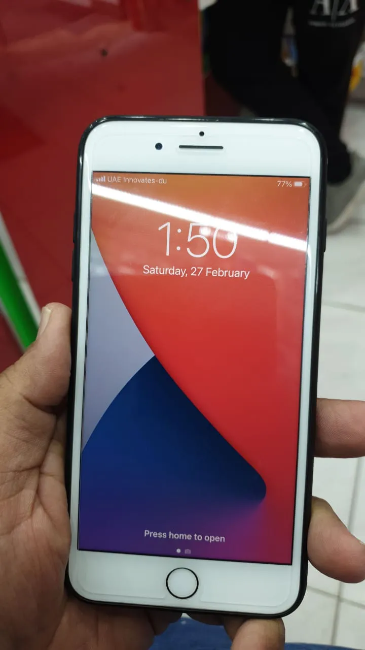 iphone 8 plus good condition koi scrathes nai - photo 3
