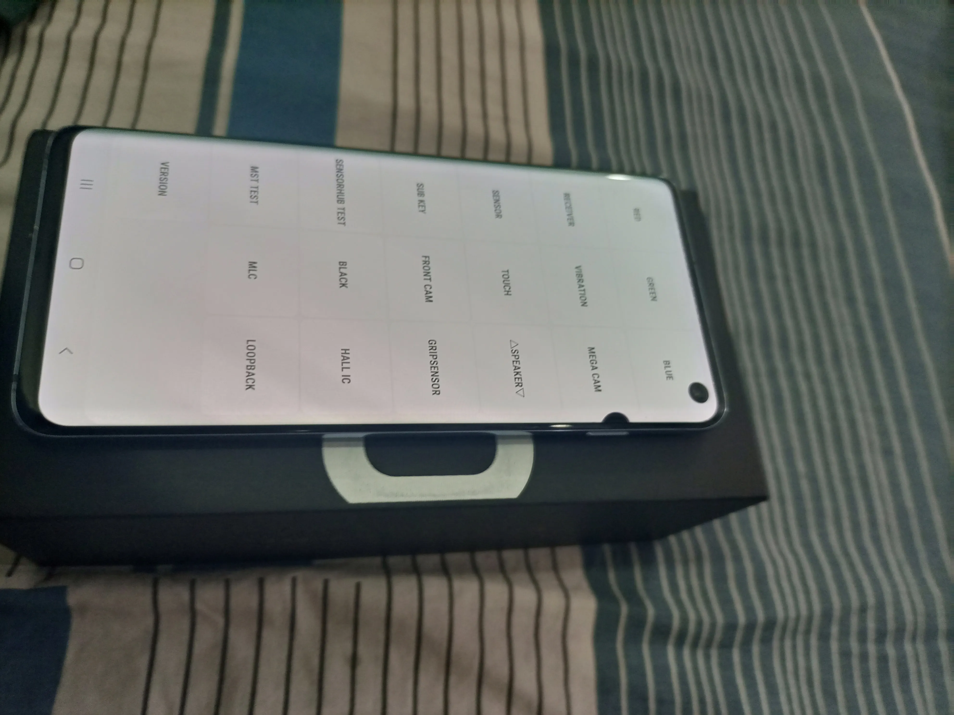 samsung galaxy s10 - photo 1