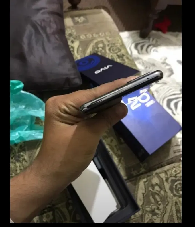 Vivo v20 (2021) - photo 2