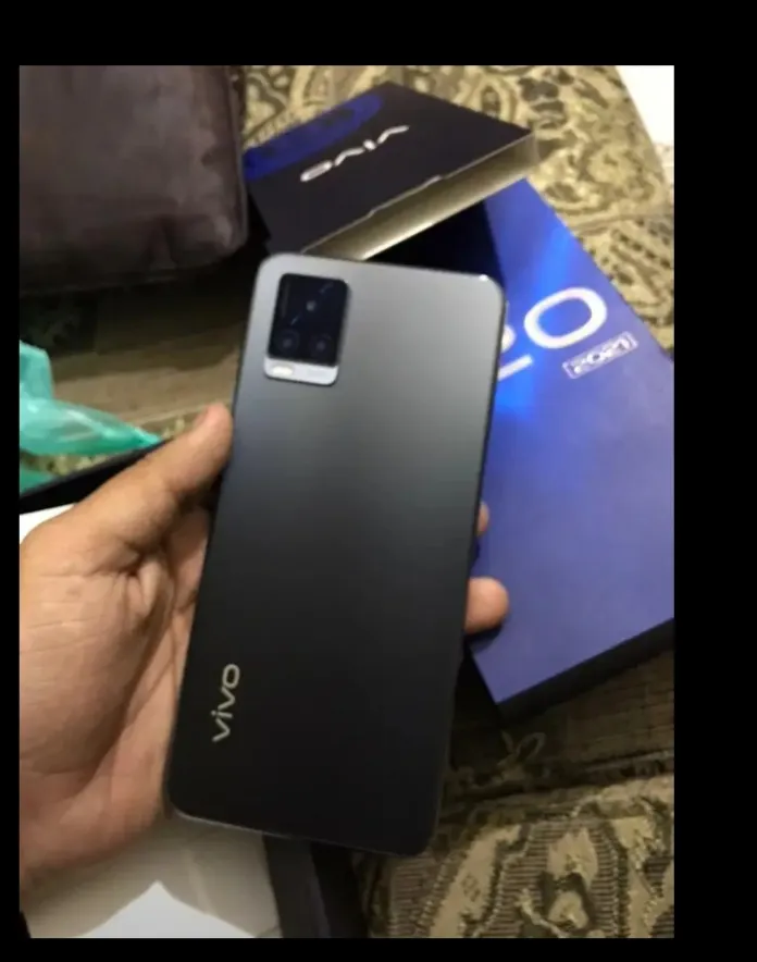 Vivo v20 (2021)