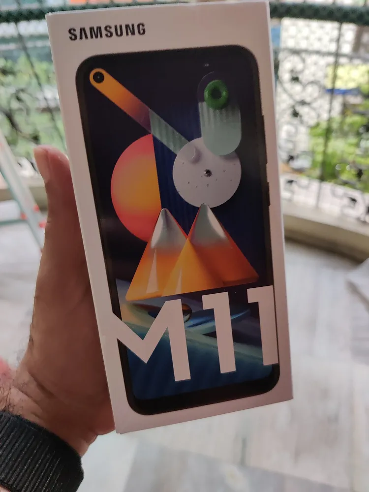 Samsung galaxy M11 box packed - photo 1