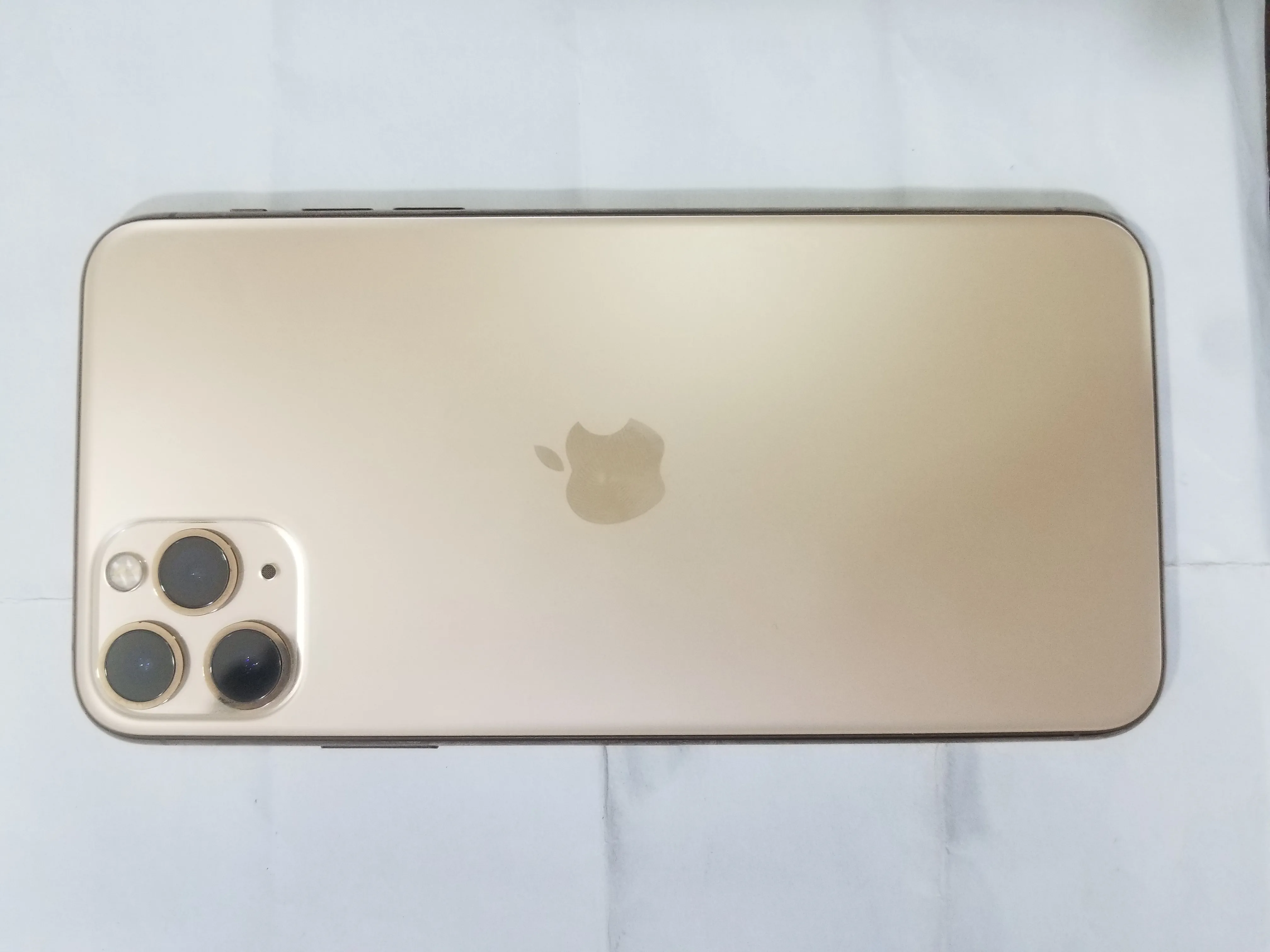iPhone 11 pro max - photo 2