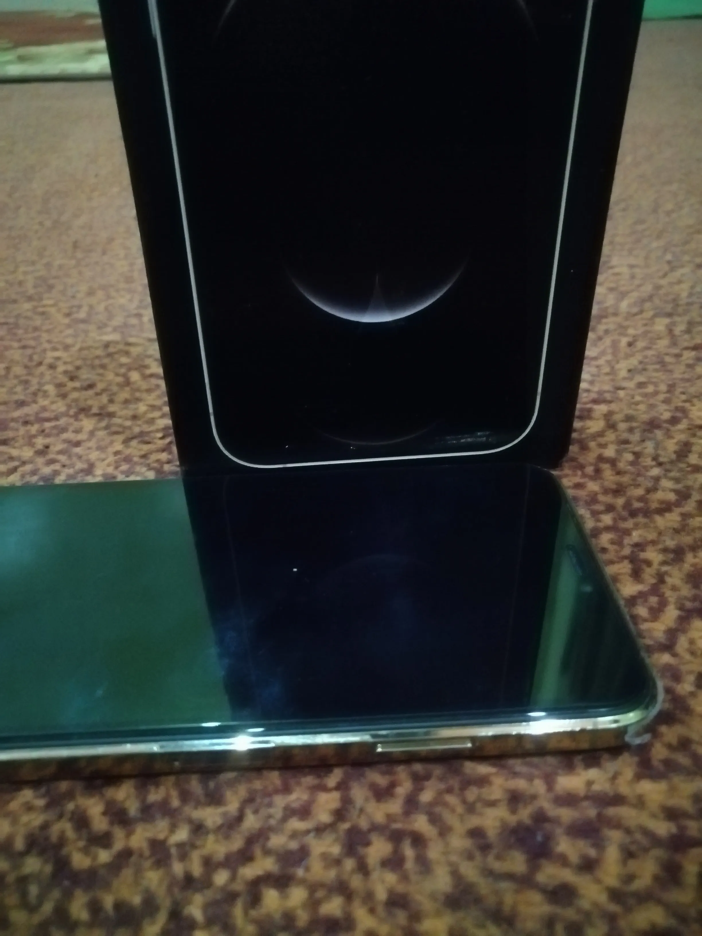 Iphone 12 pro max turkish mobile - photo 1