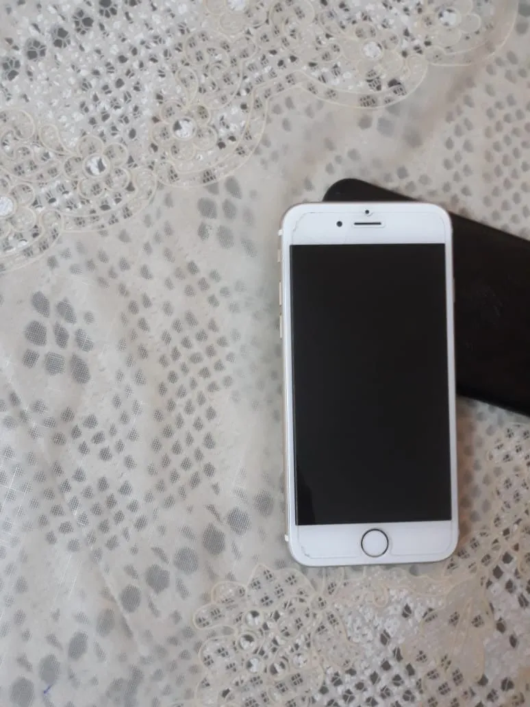 iPhone 6 16Gb - photo 1