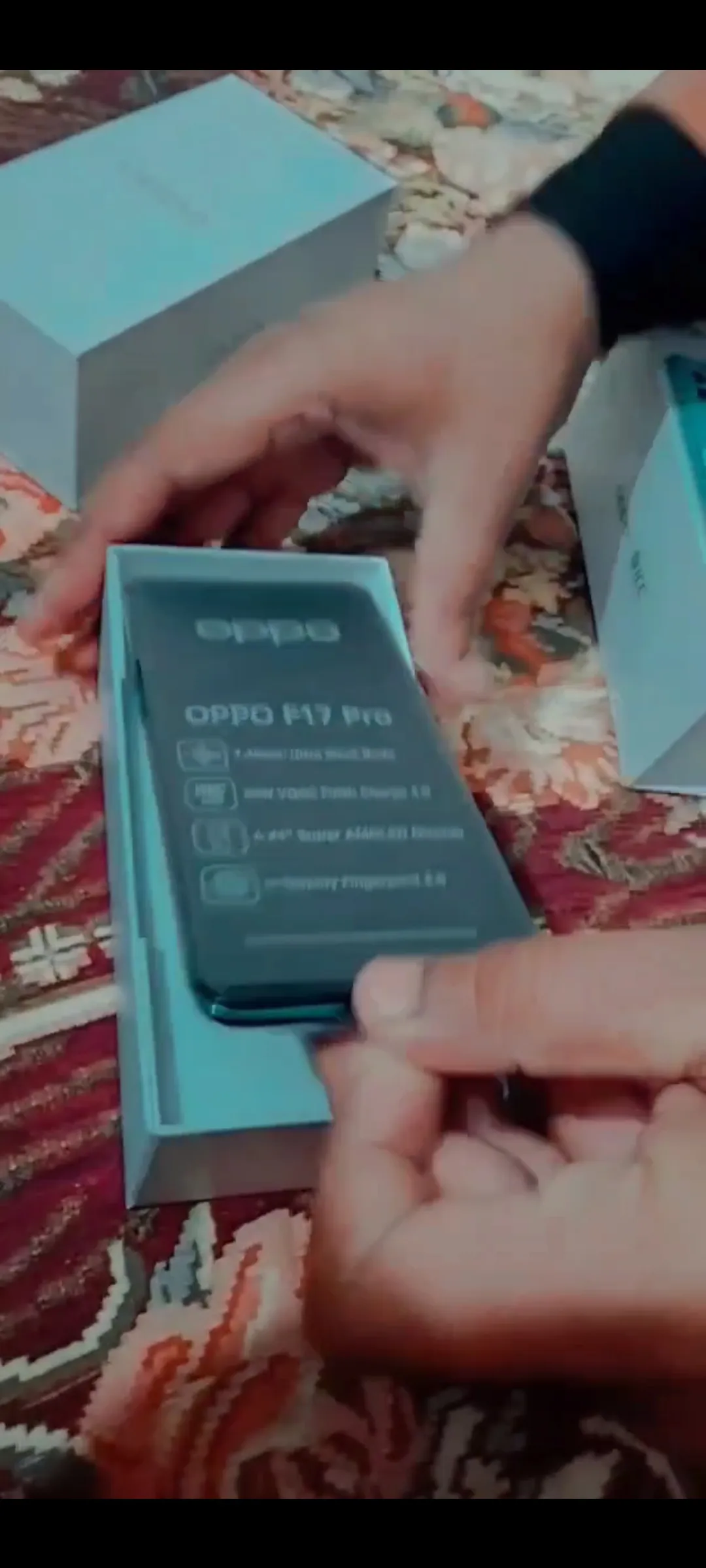 Oppo f17 pro just box open - photo 1