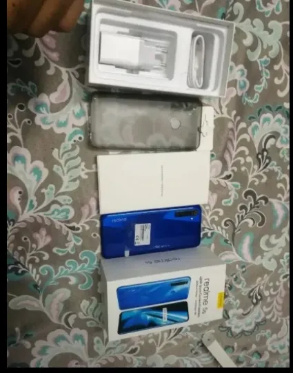 Realme 5s 4/128 within warranty - photo 3
