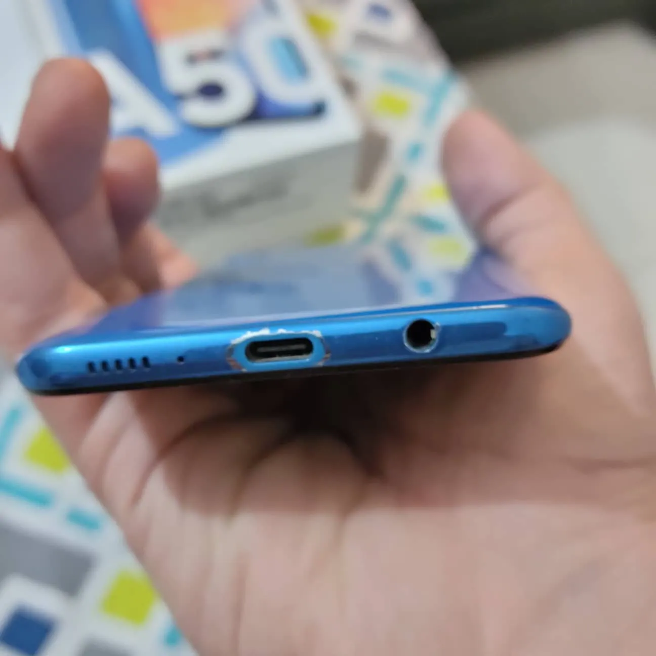 Samsung A50 (Like new condition) - photo 3