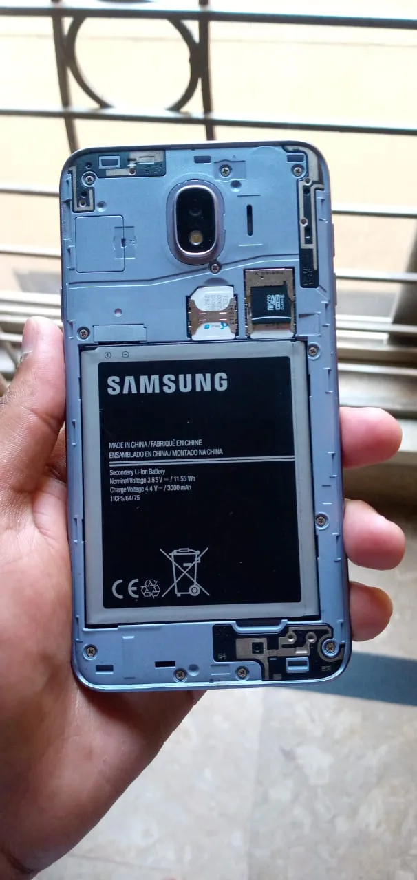 Galaxy J4 - photo 1
