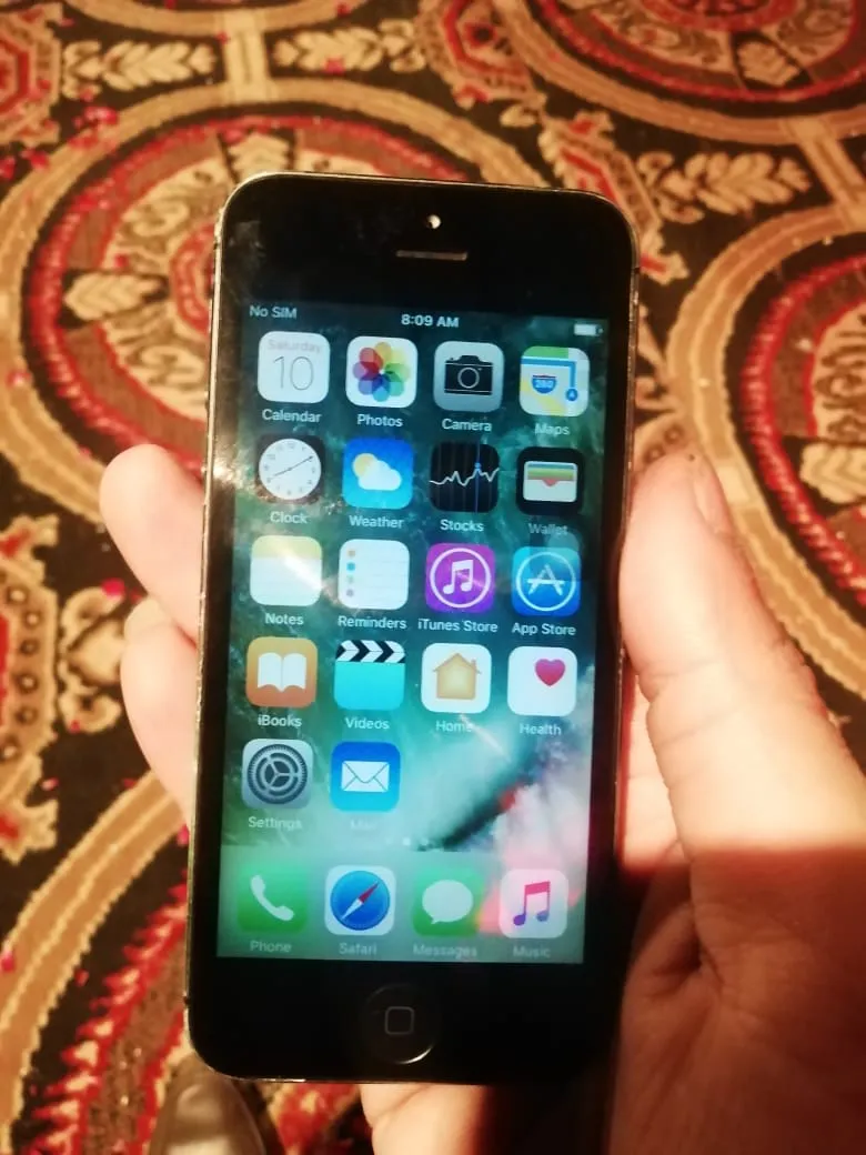 iphone 5 (16Gb) internal storage - photo 1