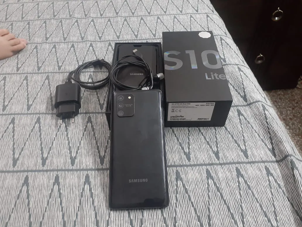 Samsung galaxy S10 lite - photo 1