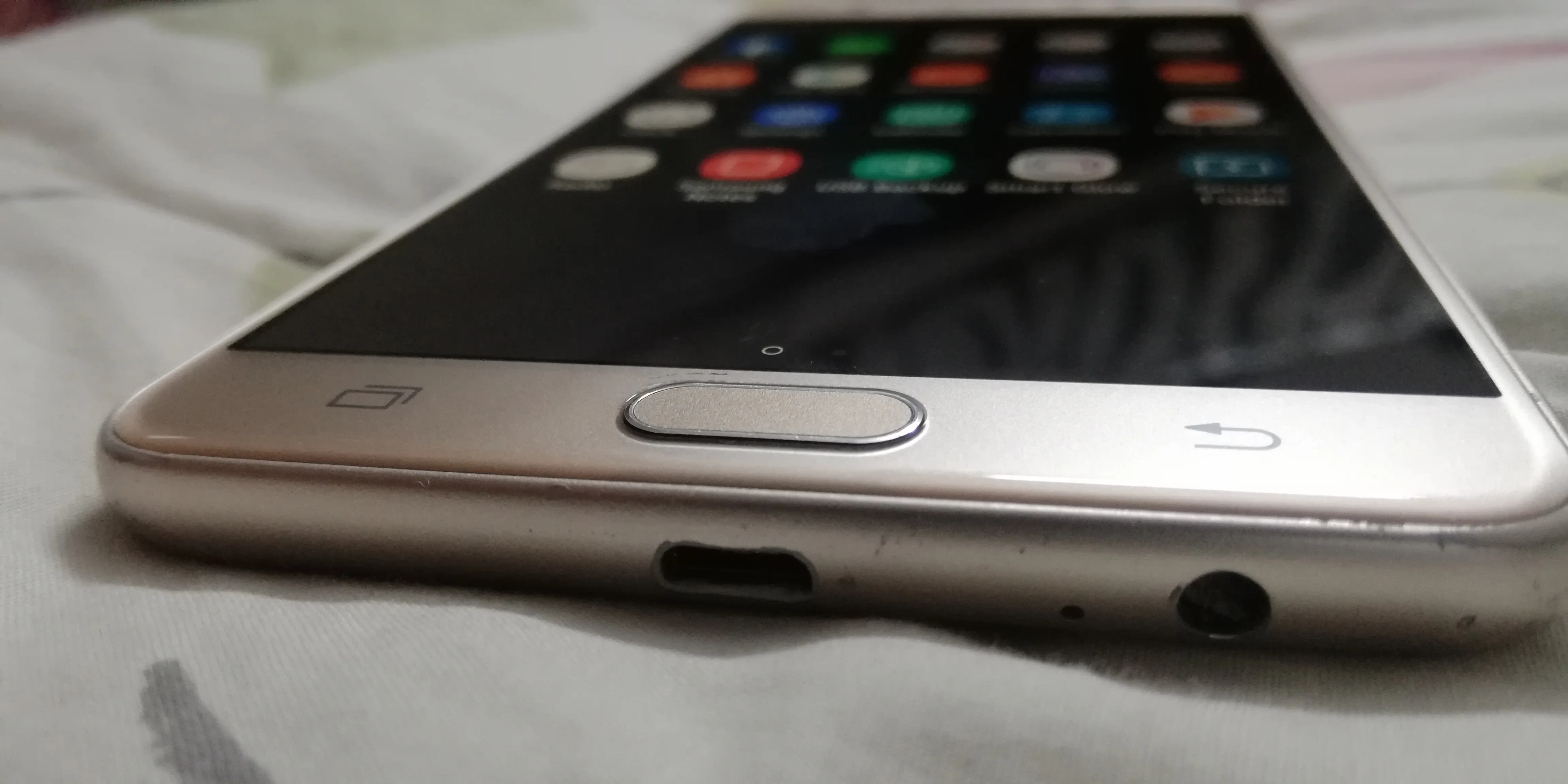Samsung galaxy j7 max - photo 3