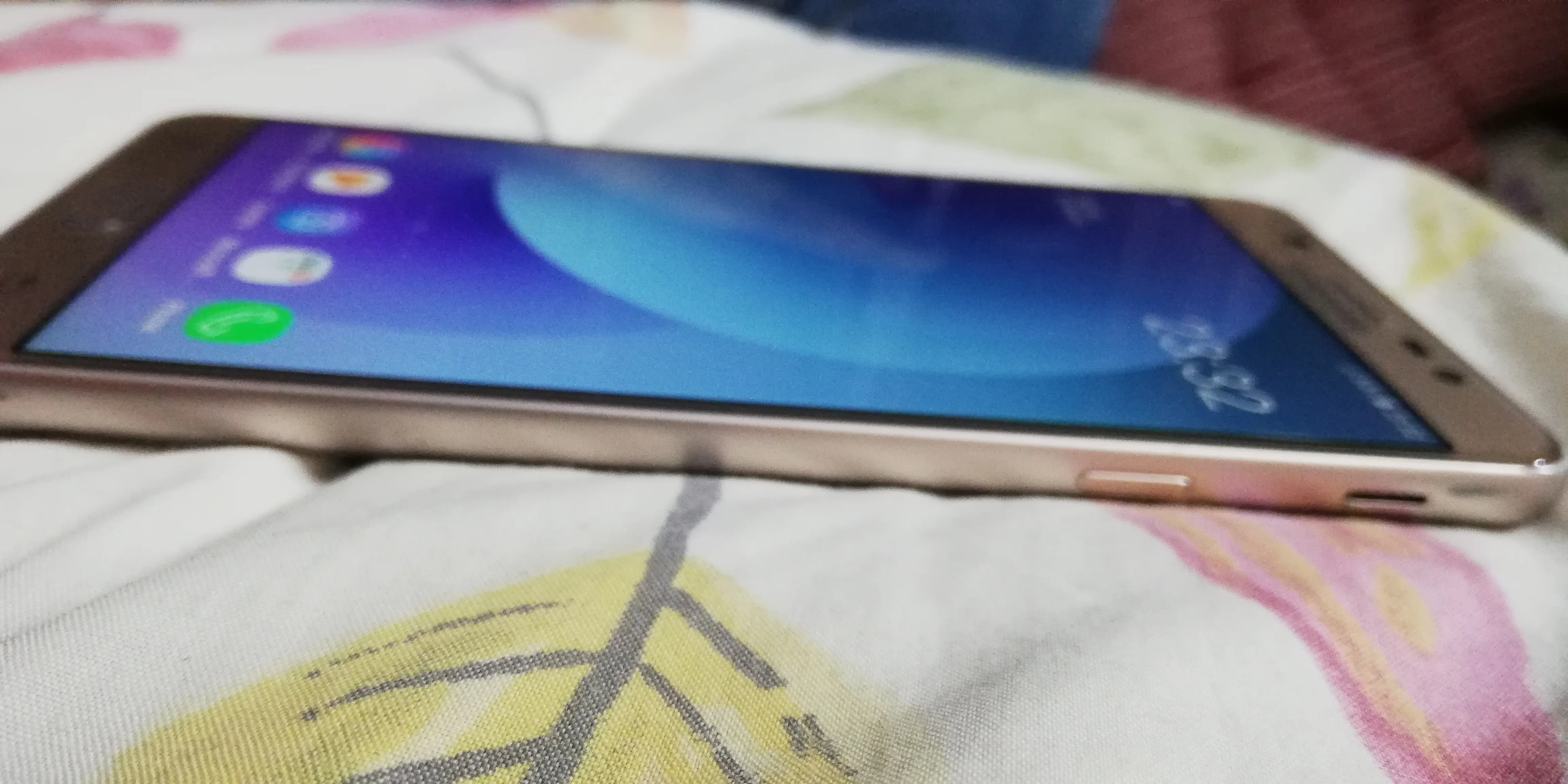Samsung galaxy j7 max - photo 2