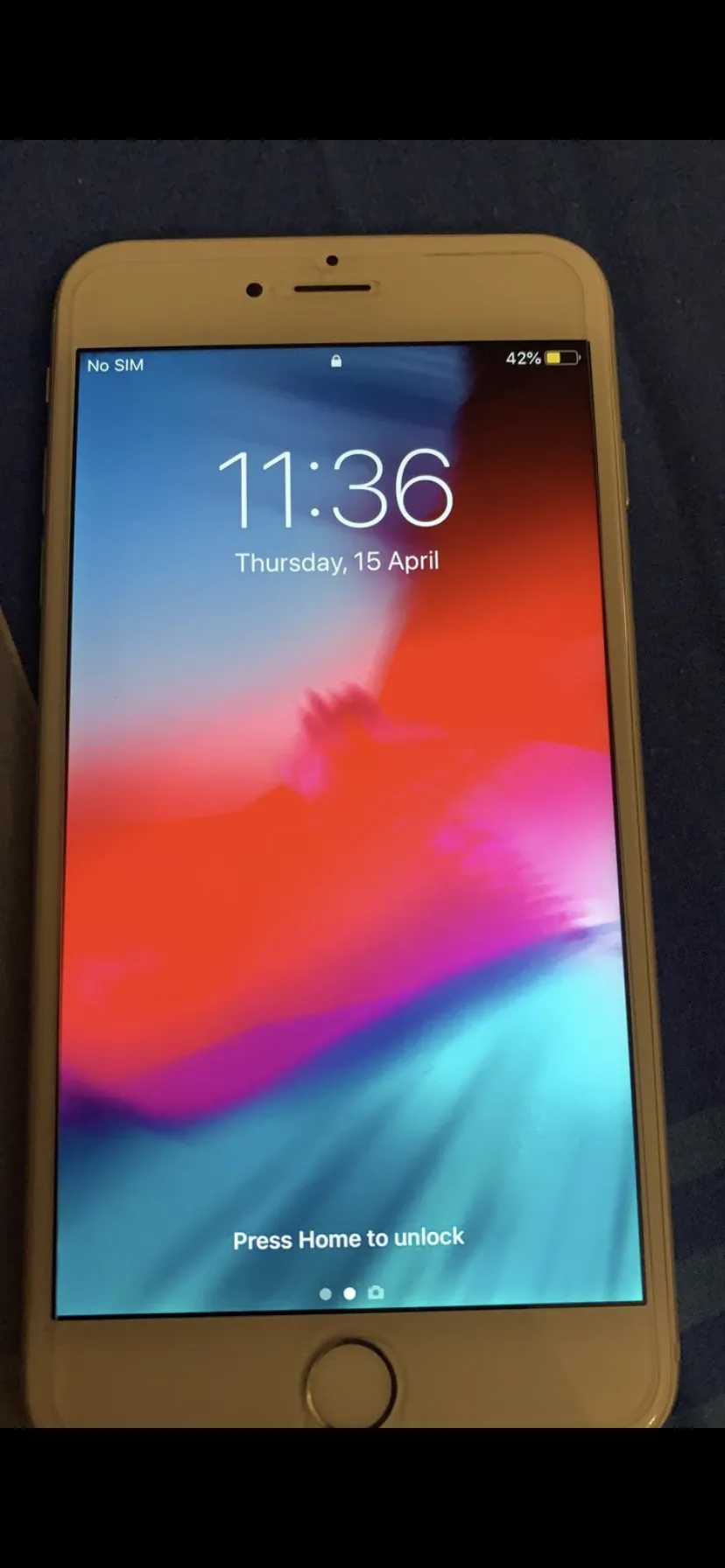 iPhone 6 Plus - photo 1