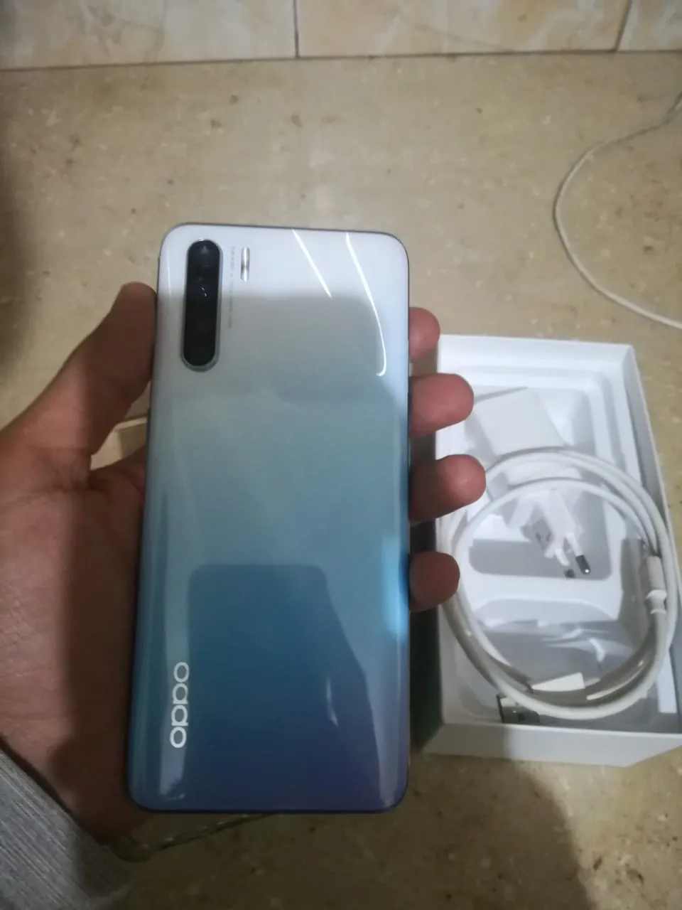 Oppo f15 8/128 - photo 1