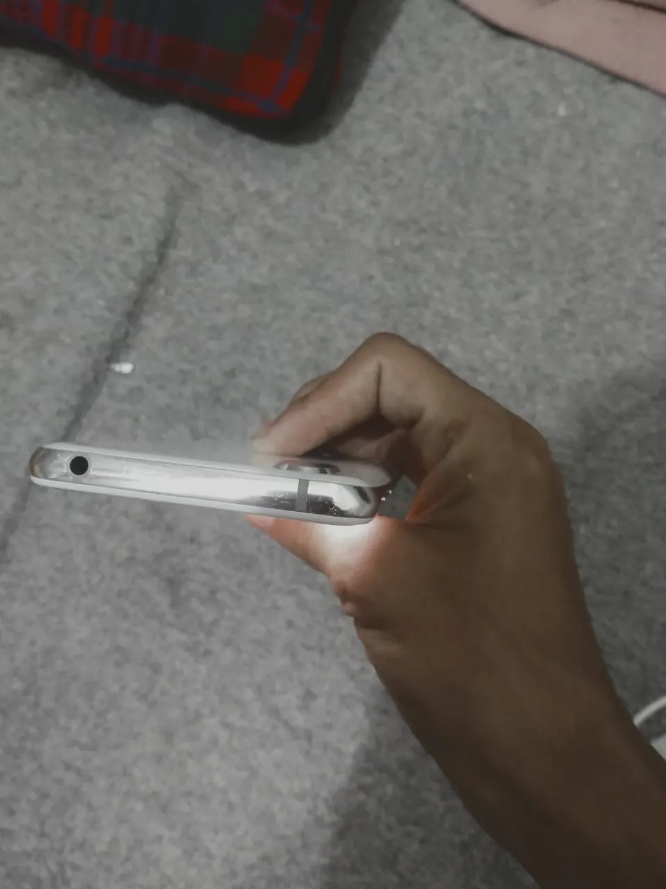 Sharp Aqous R2 - photo 3