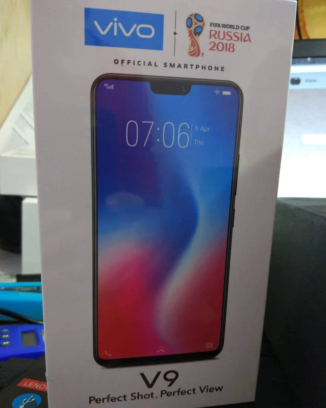 vivo v9 with box - photo 2