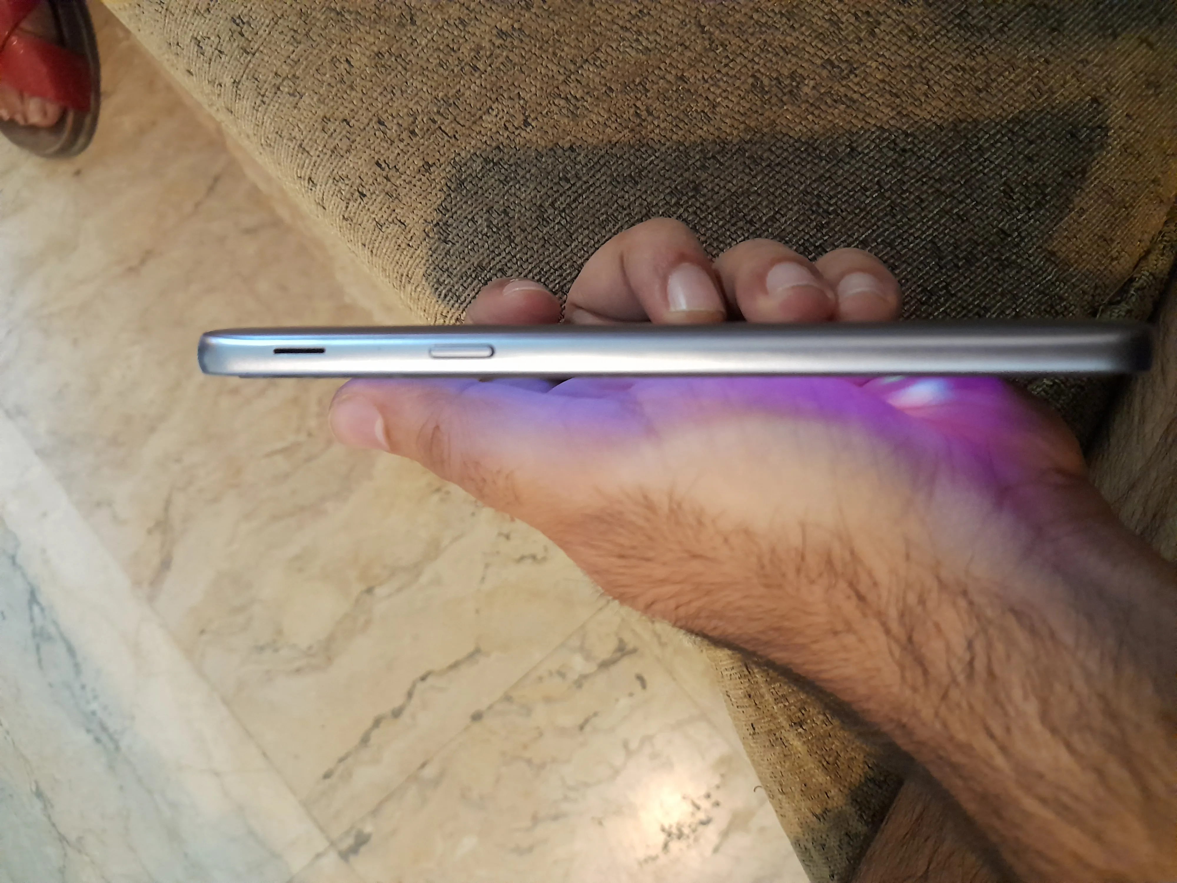 Samsung galaxy j6 with original box and charger - photo 3