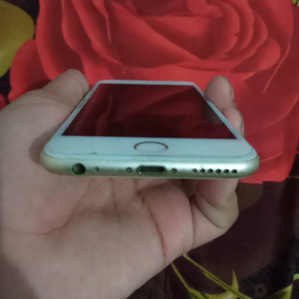 iPhone 6s 16gb 10 by 9 no issues all ok - photo 3