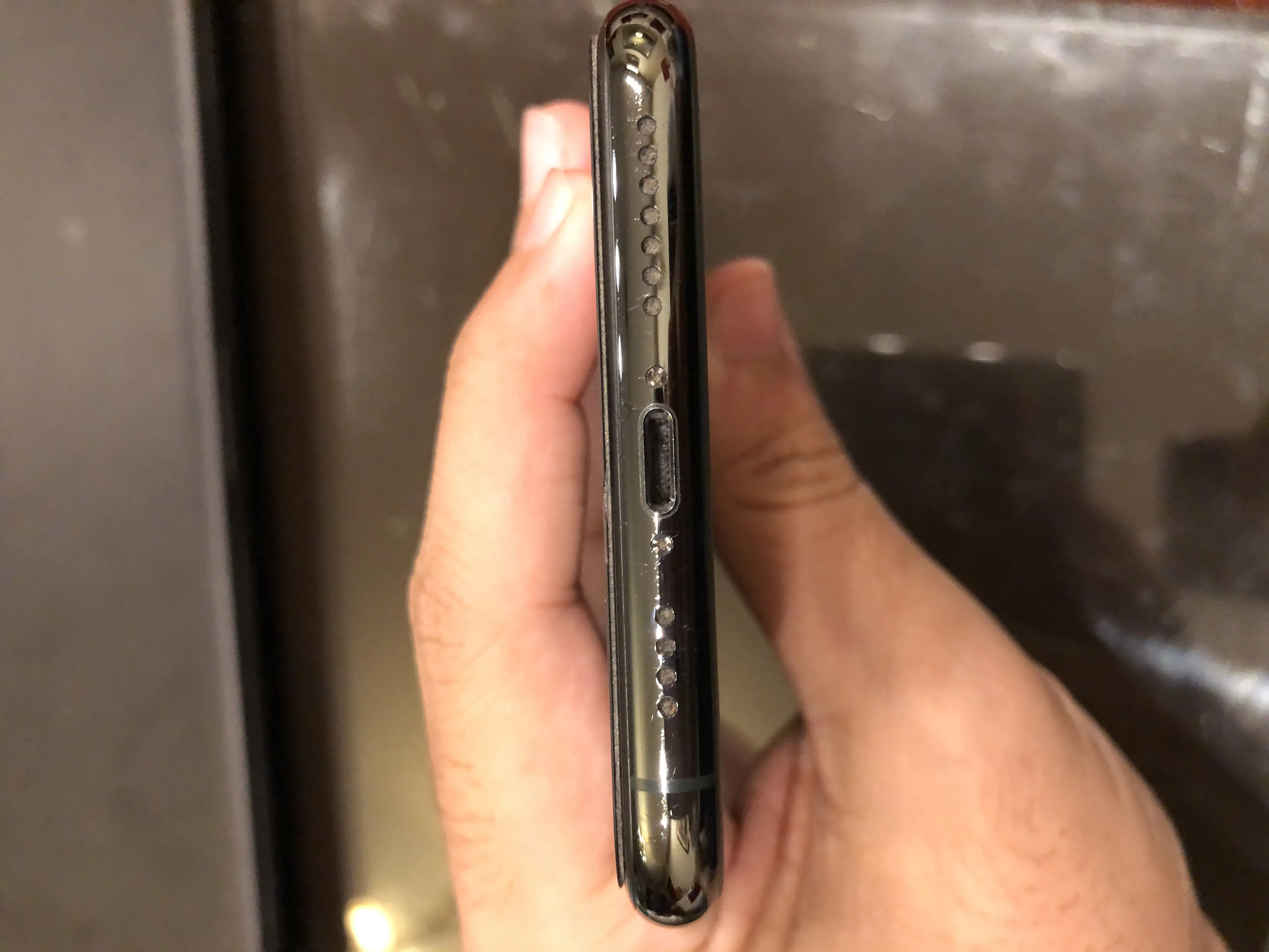 iPhone 11 Pro Max - photo 2