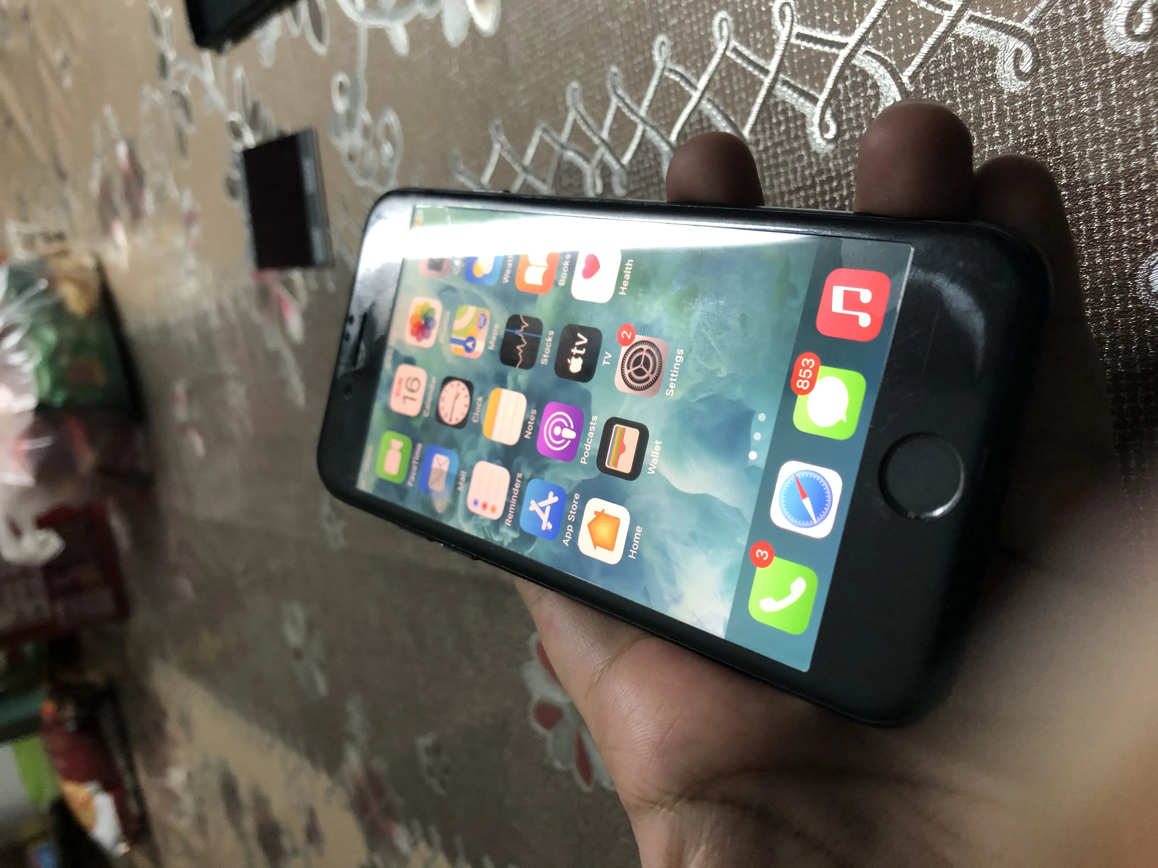iPhone 7 32GB Condition 9/10 - photo 3