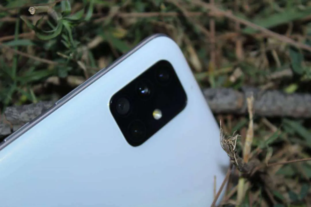 Selling A51 128/6 GB White colour Lush Condition - photo 1