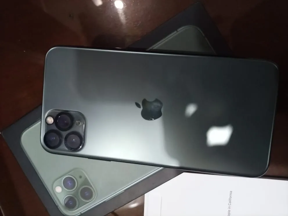 Iphone 11 pro max 64gb - photo 1