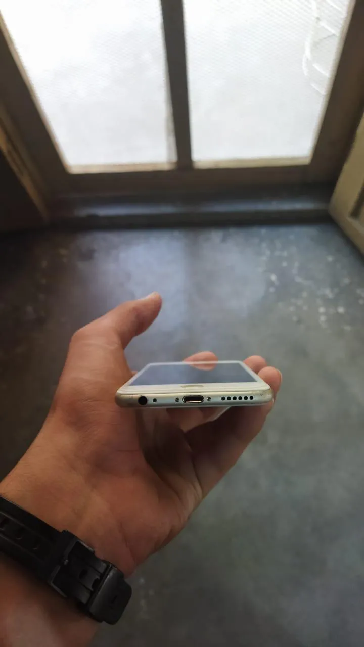 Iphone 6s - photo 3