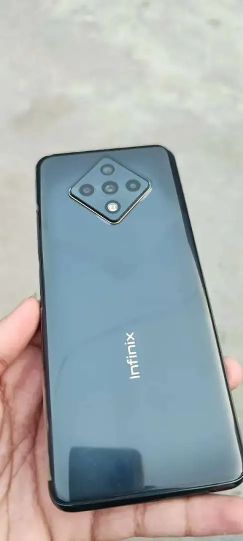 Infinix ZERO 8 - photo 2