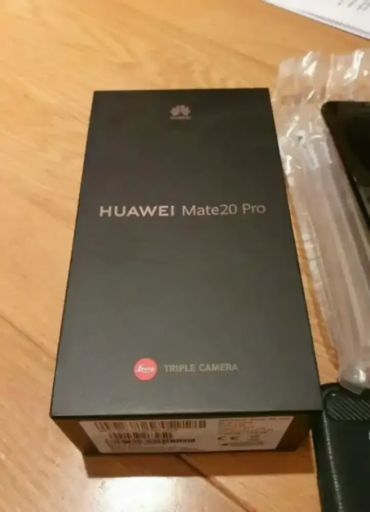 Huawei mate 20 pro box pack - photo 1