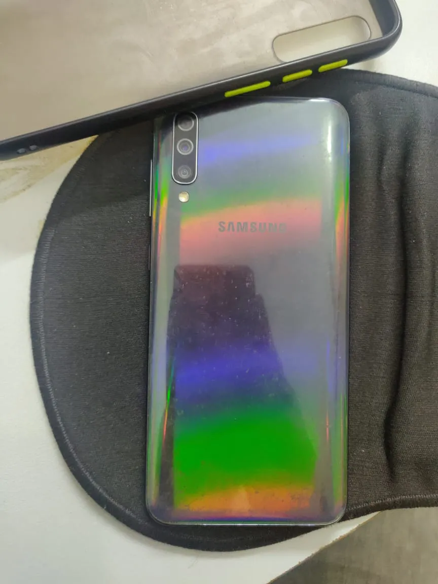 SAMSUNG A50 4/64 PTA APPROVED KIT - photo 2